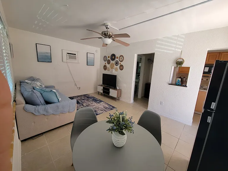 13733 Gulf Blvd #2 — Photo 4