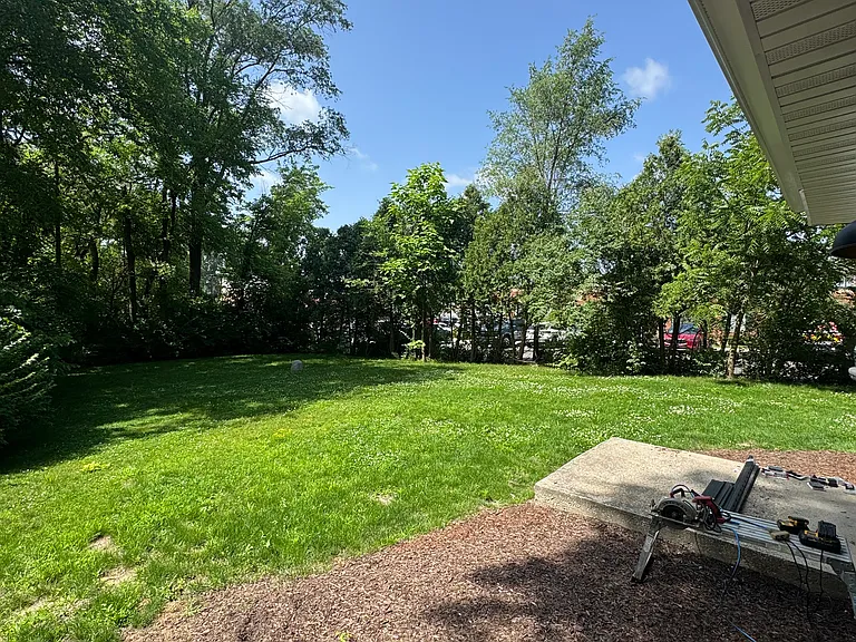 557 West St — Photo 34