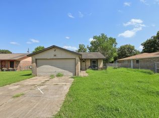 249 Austin St, Angleton, TX 77515