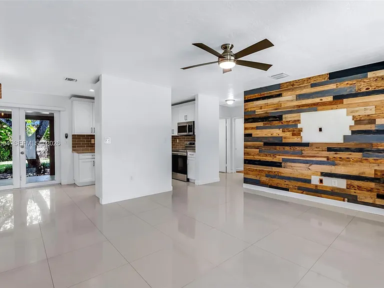 9841 Dominican Dr — Photo 5