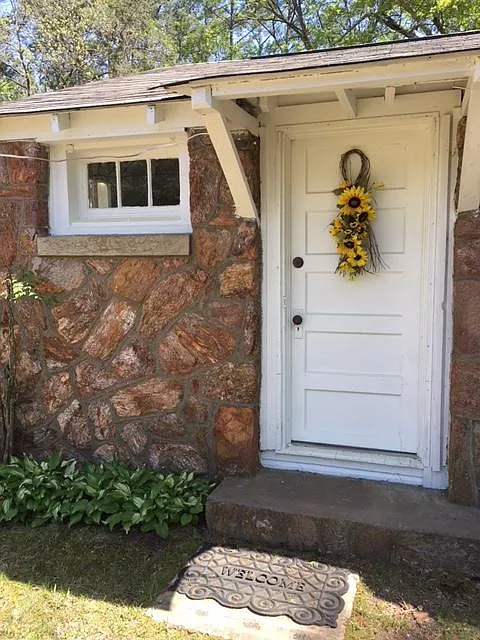 2 bed, 1294 sqft, $1,600 — Photo 3