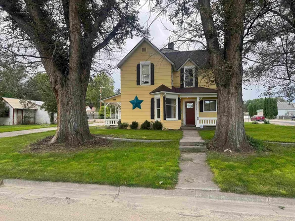 1727 Fort Hall Ave, American Falls, ID 83211