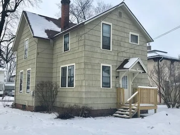 624 &1/2 Prospect St, Bucyrus, OH 44820