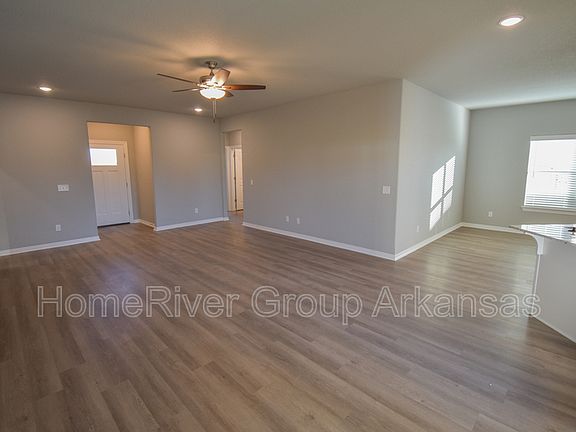 4th image of 1211 Denver Dr
