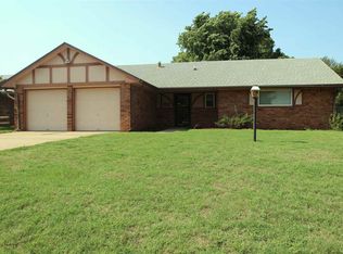 2810 Valley View Rd, Enid, OK 73701
