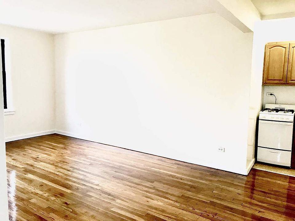 1st image of 2705 Kings Hwy #5R