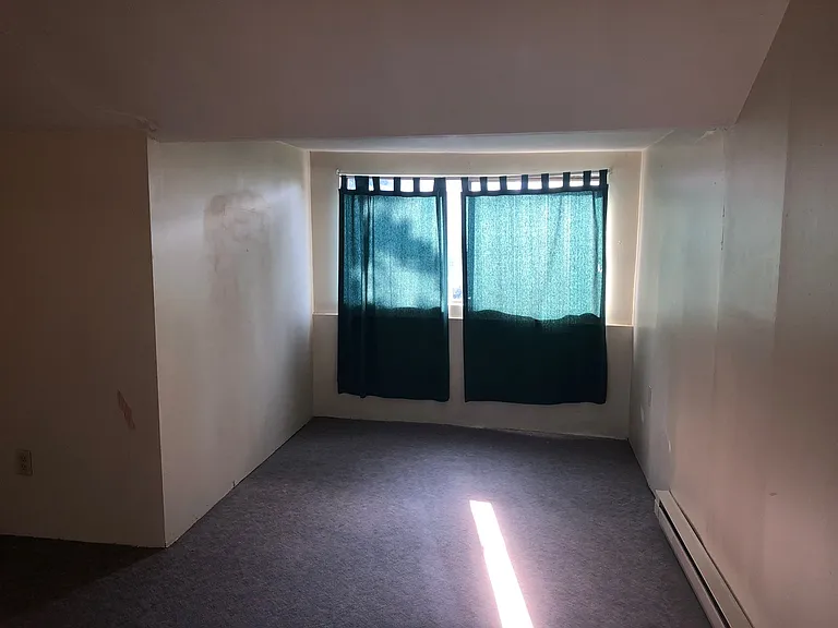 715-717 719 #721 — Photo 11