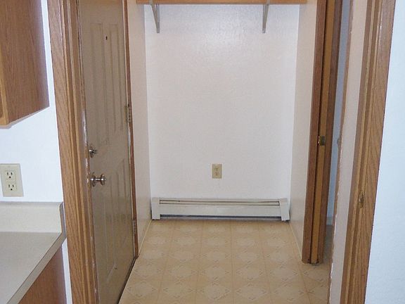 4th image of 184 Palace Cir APT E6