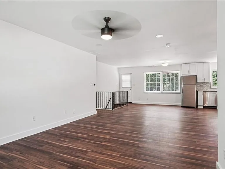 119 Kelso Dr SW — Photo 5