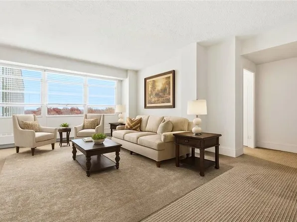 333 W Meyer Blvd APT 1104, Kansas City, MO 64113