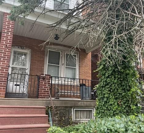 3rd image of 4783 Silverwood St