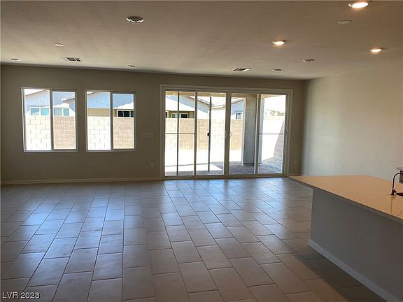 5th image of 6733 Sacred Palm St