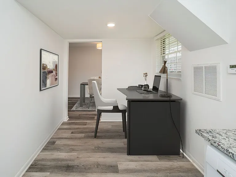 Cliff Terrace — Photo 13