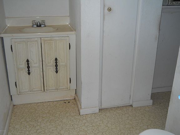 4th image of 255 N Quail Dr