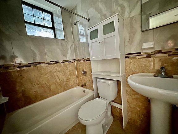 4th image of 1127 Nameoke St #Ll