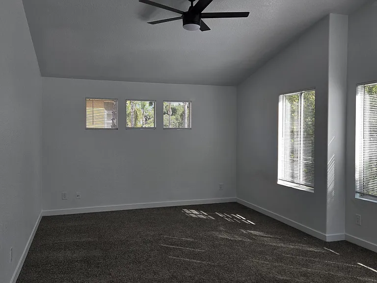 2378 Fairway Oaks Dr — Photo 11