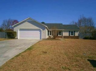 2212 Timberbrook Ln, Midway Park, NC 28544