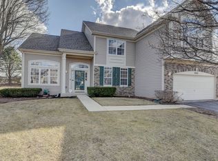 1661 Pinnacle Ct, Aurora, IL 60502