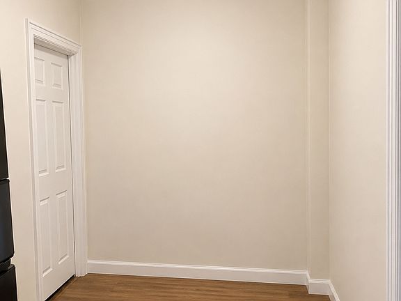 5th image of 1974 Ellis Ave #1