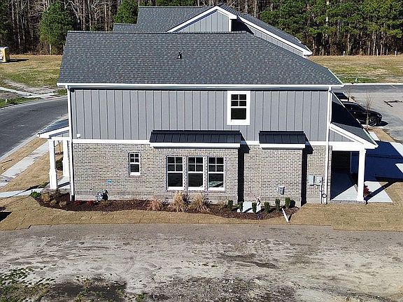 3rd image of 347 Lamont St #40