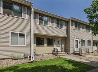 1467 Goodwin Ave N, Oakdale, MN 55128