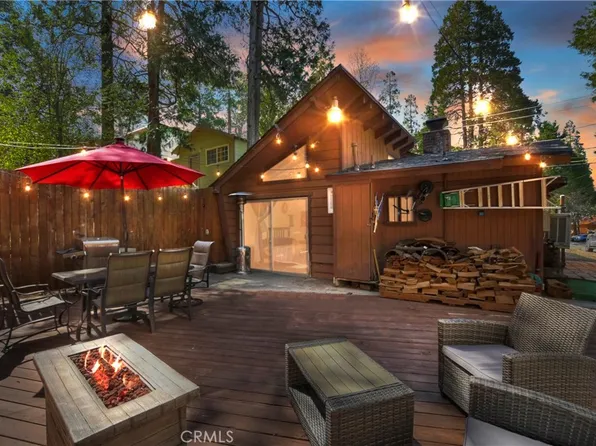 683 Cedar Ln, Crestline, CA 92325