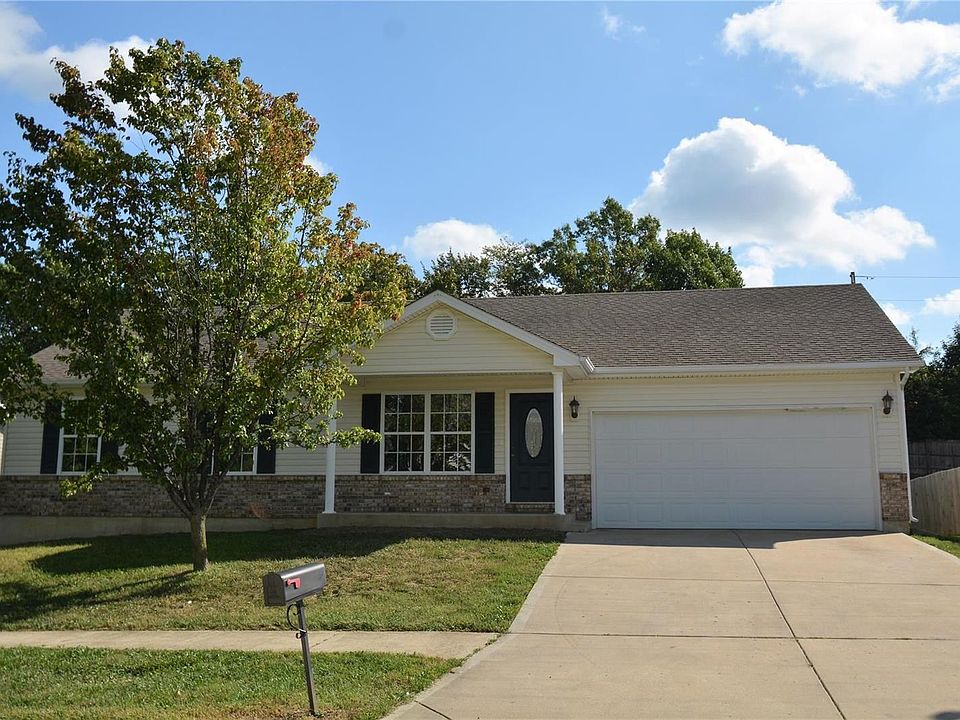 Welcome Home to 24 Spring Hill Circle!