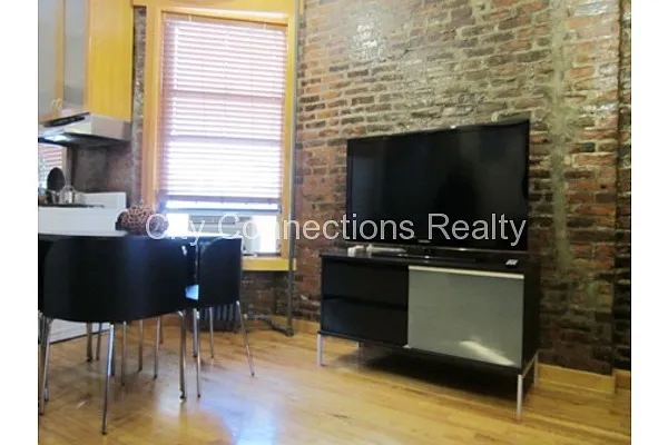 Rented by City Connections Realty | media 12