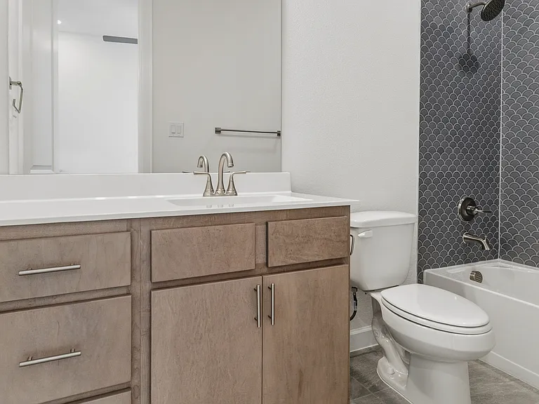 5901 Maddie Ann Dr — Photo 25