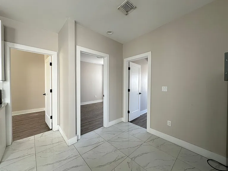 484 Kennedy Blvd #36E — Photo 5