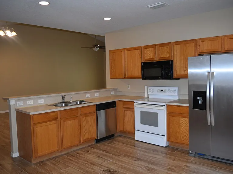 1040 Venetian Dr #203 — Photo 24