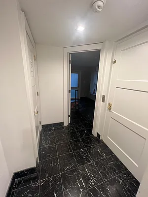 Rented by Compass | media 27