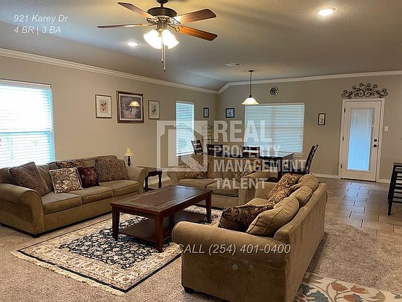 3rd image of 921 Karey Dr