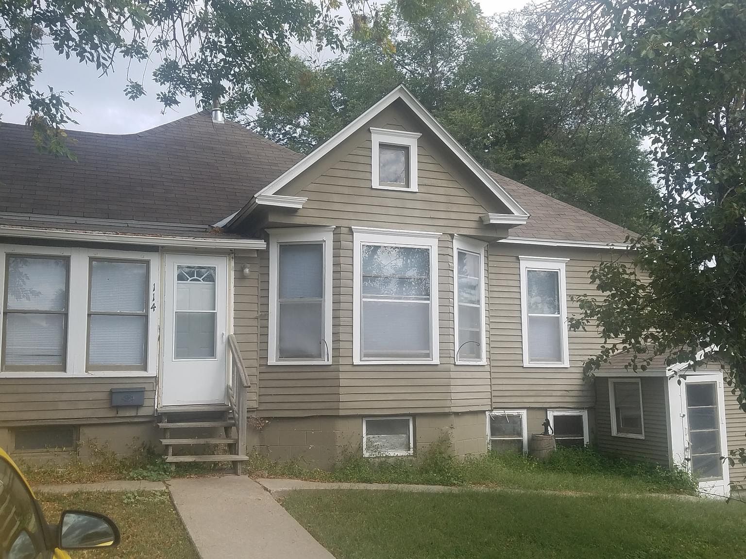114 E Moffitt St APT 1, Seward, NE 68434 Zillow