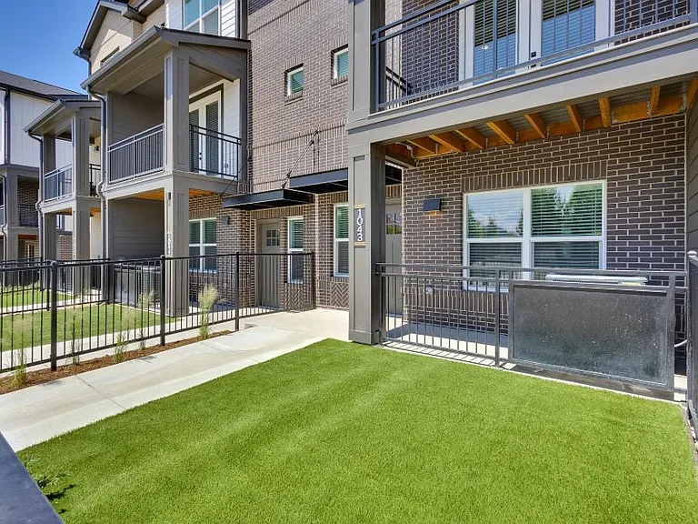 The Allyson Townhomes — Photo 43