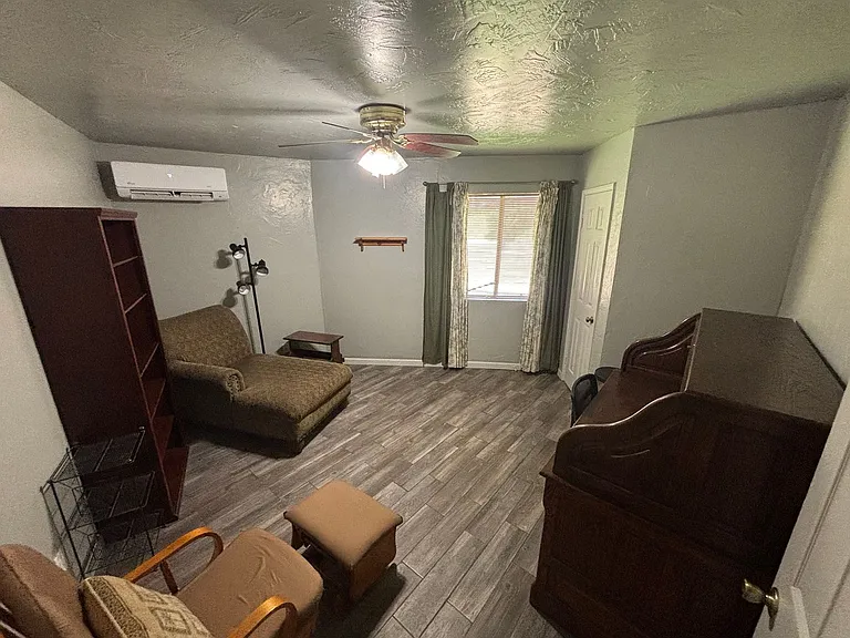 13633 Summit Valley Rd — Photo 32