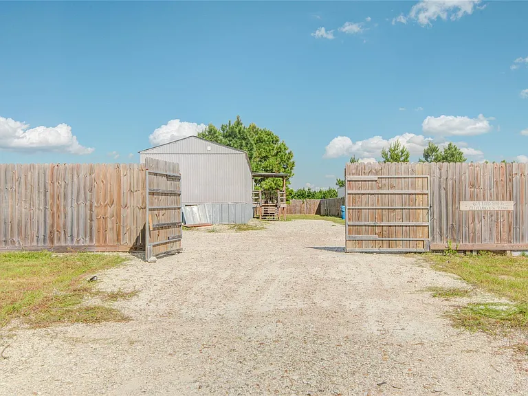 614 Road 5707 — Photo 16
