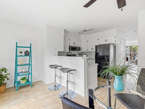 5th image of 980 Milo Cir #A