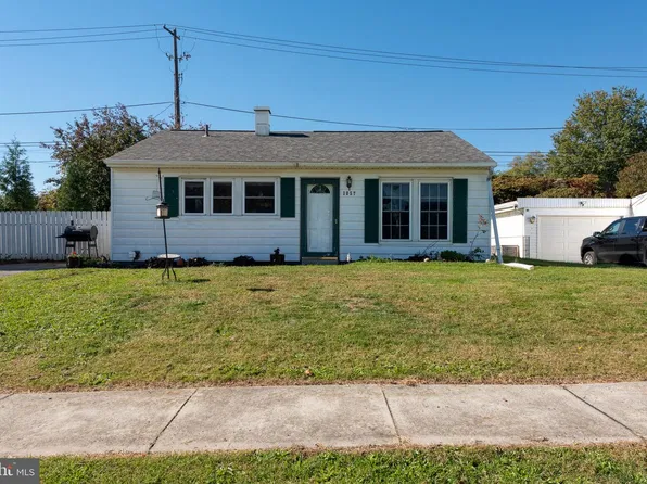 1057 N Pine St, Middletown, PA 17057