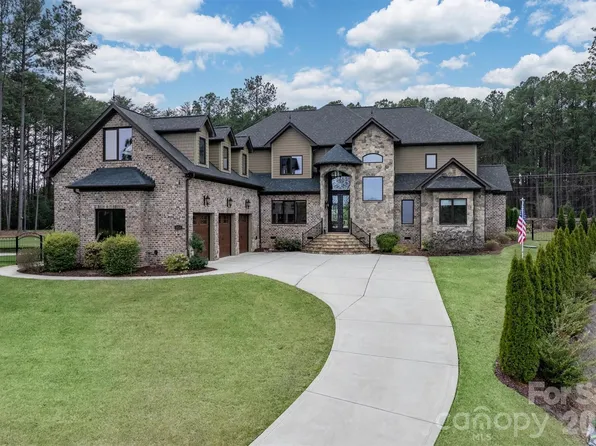 7946 Norman Pointe Dr, Denver, NC 28037