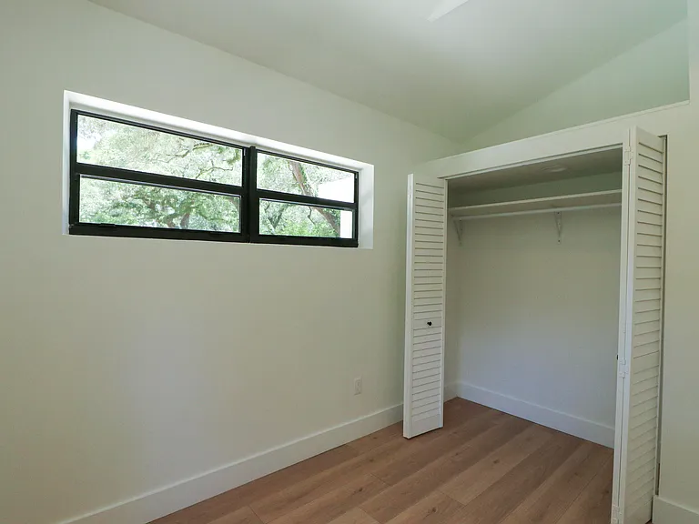 2101 Riverland Rd — Photo 9