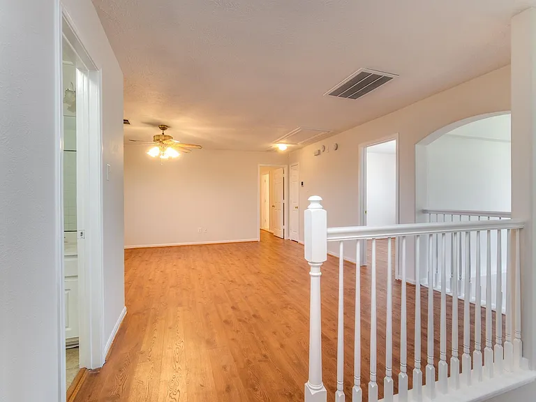 1907 Glen Eden Ct — Photo 28