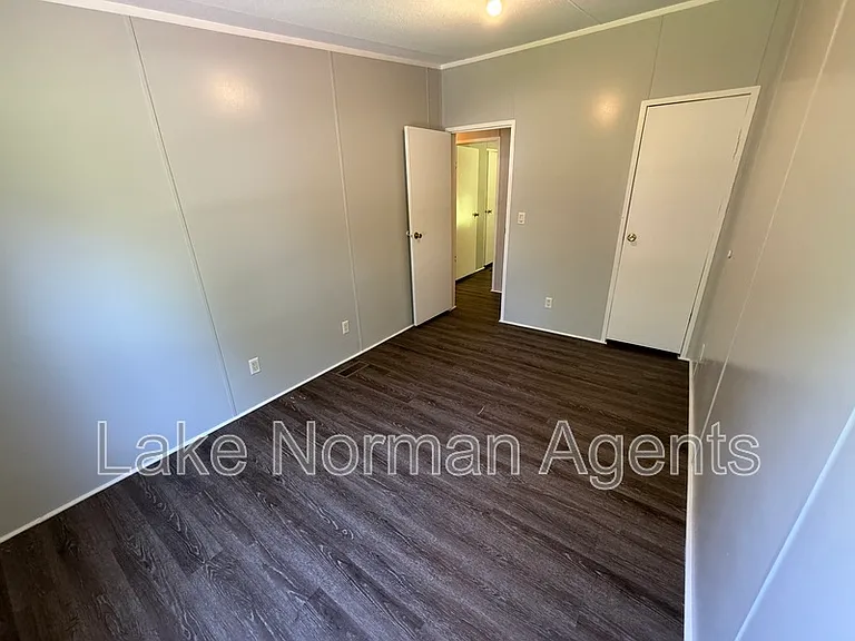 1121 McRee Heights Cir — Photo 10