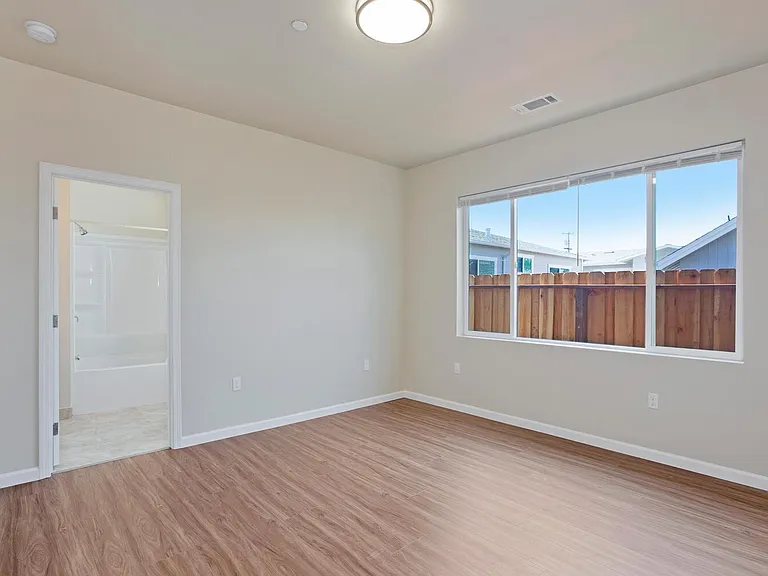 2354 Marina Blvd — Photo 11