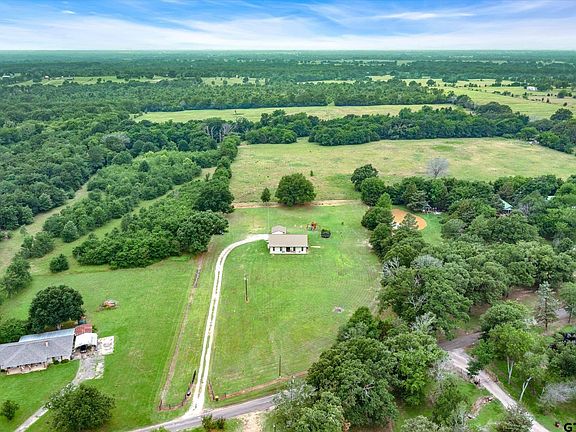 2nd image of 423 Vz County Road 1515