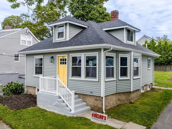 225 Chavenson St, Fall River, MA 02723