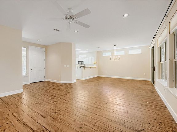 4th image of 284 Whispering Wind Dr