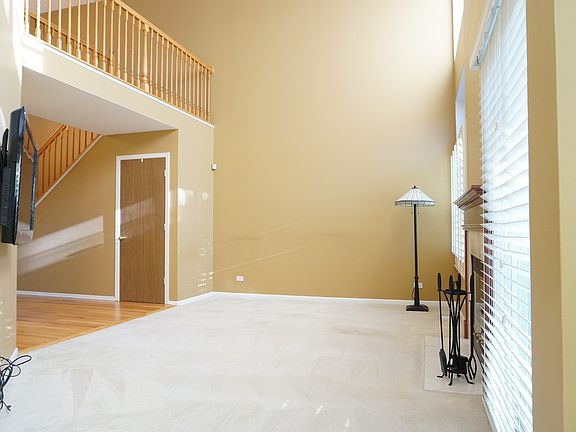 5th image of 172 Crescent Ln