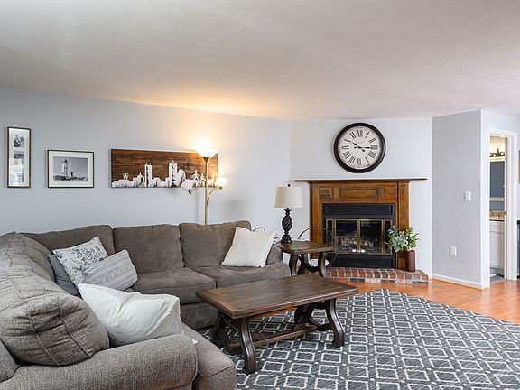 5th image of 60 Pattison St #43