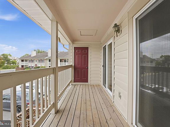 3rd image of 6057 Essex House Sq #B